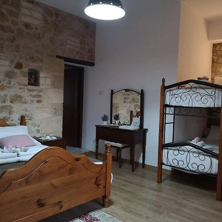 Hanna Koumi Boutique Hotel Kormakiti Habitación foto
